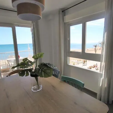 Apartamento Primera Línea Playa Centro De Guardamar